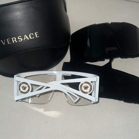 VERSACE SUNGLASSES - Picture 3 of 5